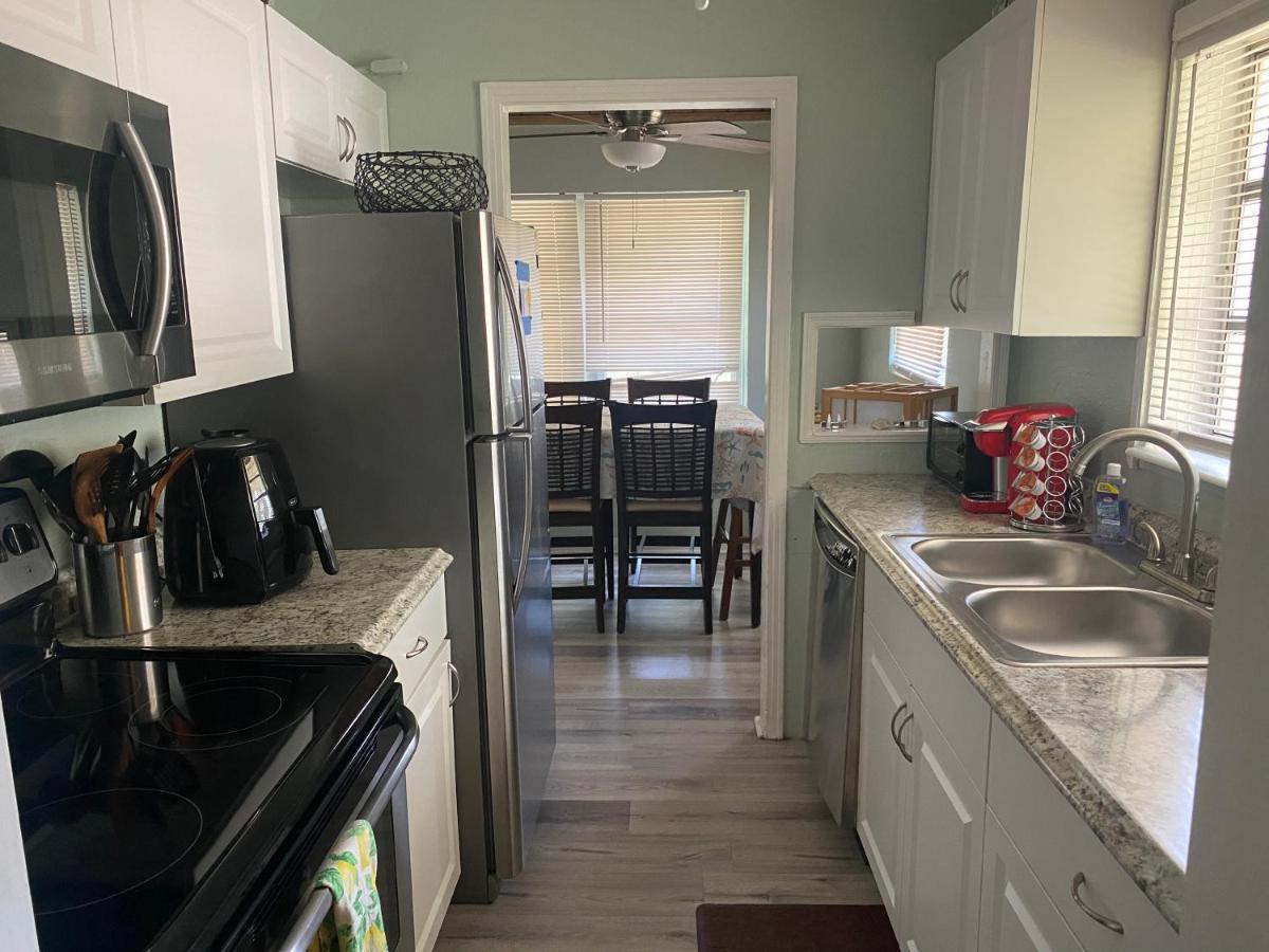 לייק וורת' 3 Bedroom House Fenced Backyard Private Patio Areas Grill Firepit Plenty Parking! Quick Access 10 Min To Beach Airport Delray West Palm מראה חיצוני תמונה
